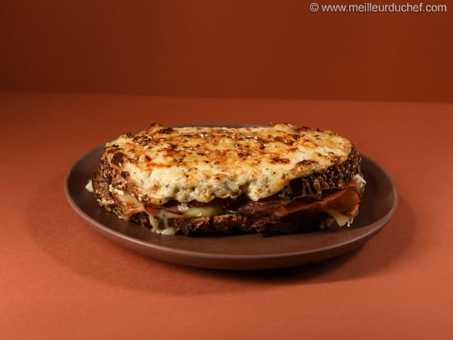 Croque-monsieur à la béchamel truffée