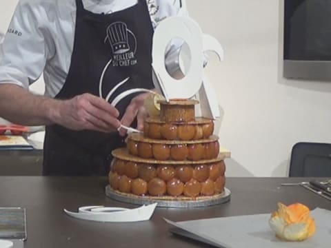 Croquembouche d'anniversaire des 20 ans de Meilleur du Chef - 255