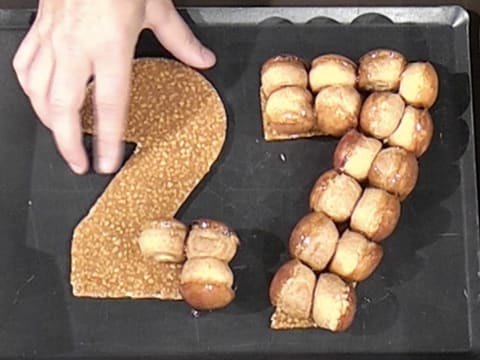 Croquembouche chiffre à la nougatine - 107