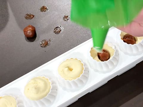 Dessert de Pâques Vanille et son cœur fondant au caramel salé - 46