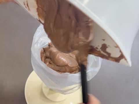 Entremets 2 chocolats et caramel fumé - 110