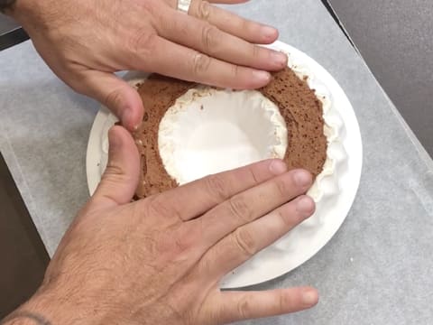 Entremets gourmand de Noël au caramel et praliné - 85