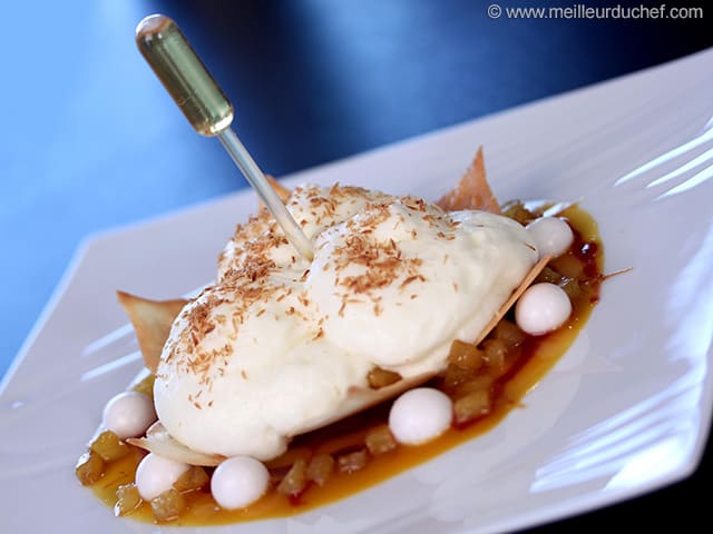 Espuma d'ananas et perles de coco façon piña colada