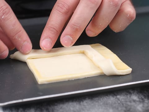 Feuilleté d'asperges, sauce mousseline - 21