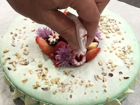 Macaron pistache et fruits rouges - 71