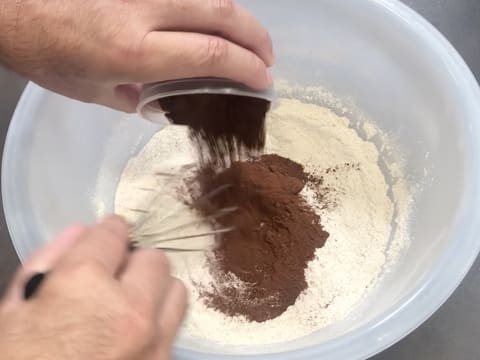 Gâteau gingerbread de Noël au chocolat - 16