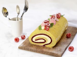 Gâteau roulé aux framboises