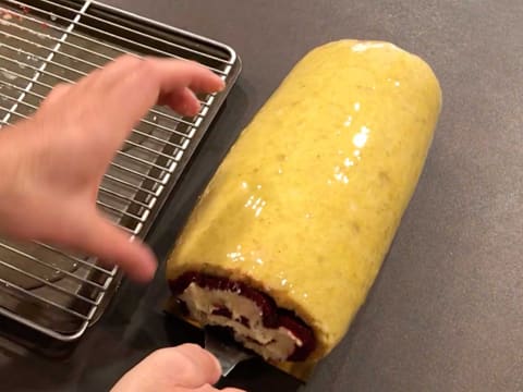 Gâteau roulé aux framboises - 95