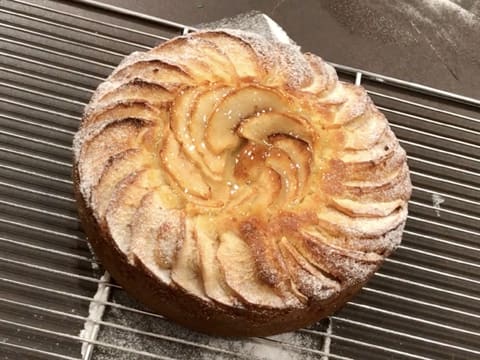 Recette - Gâteau au yaourt à la pomme sans sucre en vidéo 