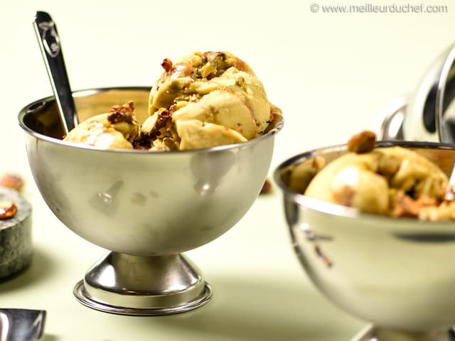 Glace pistache, praliné et caramel coulant