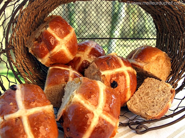 Hot Cross Buns Notre Recette Avec Photos Meilleur Du Chef