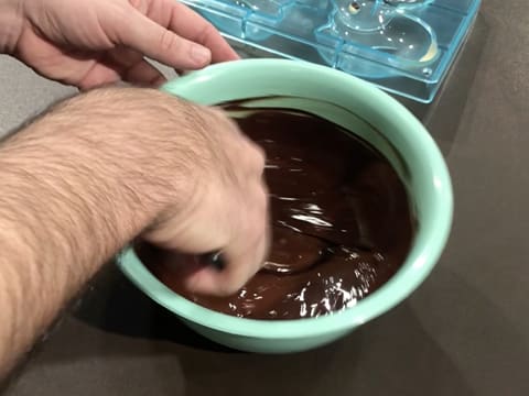 Mélange du chocolat fondu