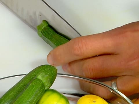 Lotte épicée croustillante, courgettes rôties et bouillon de coco - 18
