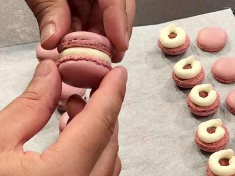 Macarons Kirsch et griottes - 57