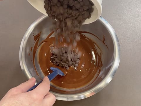 Moulage d'un coquillage en chocolat - 14