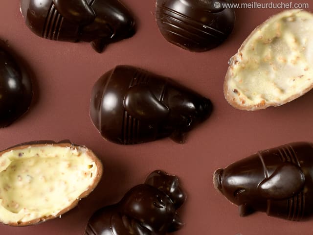 Moulage de Pâques aux 2 chocolats & praliné