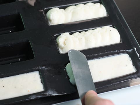 Mousseline de cabillaud aux deux purées et crème d'asperges - 52