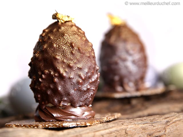 Oeuf entremets de Pâques mandarine/chocolat blanc