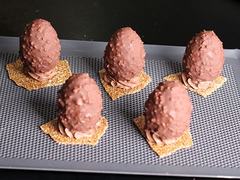 Oeuf entremets de Pâques mandarine/chocolat blanc - 55