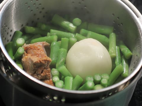 Œuf d'oie brouillé en espuma d'asperges vertes - 10