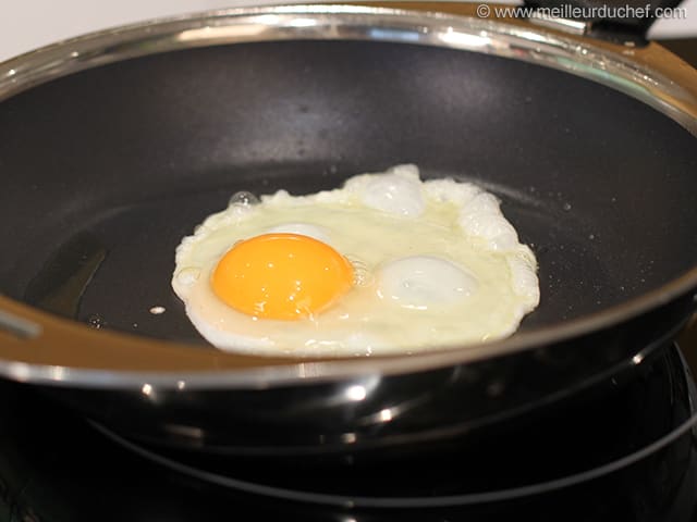 3 en 1 petit-déjeuner Oeuf au plat Grille-pain Chauffe-pain Tout en un