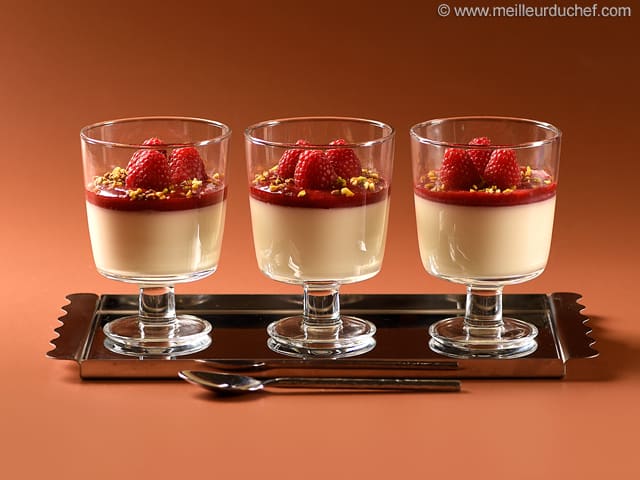 Panna Cotta et coulis de fruits rouges