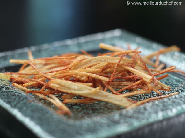 Faire des pommes paille : la technique en une minute 