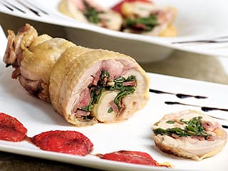 Ballotine de poularde aux tomates confites