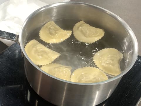 Cuisson des ravioles dans casserole