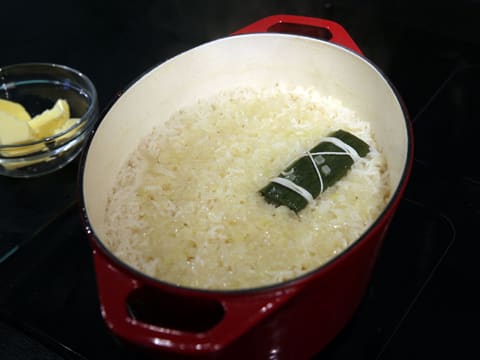 La cuisson du riz pilaf appelé aussi riz au gras - Recette par Chef Simon