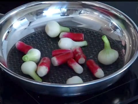 Sablé de boudin laqué au Pika Berdea et petits légumes glacés - 22