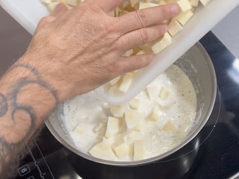 Noix de Saint-Jacques snackées, purée de panais à la vanille, chips de jambon et truffe - 11