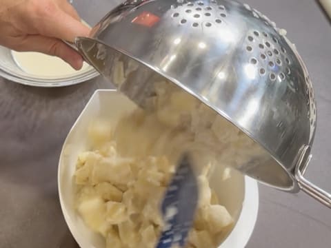 Noix de Saint-Jacques snackées, purée de panais à la vanille, chips de jambon et truffe - 27