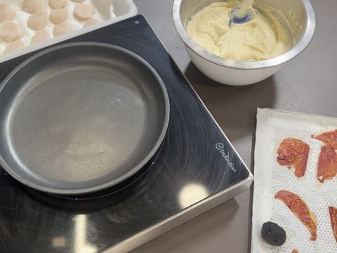 Noix de Saint-Jacques snackées, purée de panais à la vanille, chips de jambon et truffe - 38