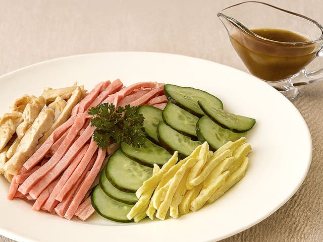 Salade de poulet au concombre