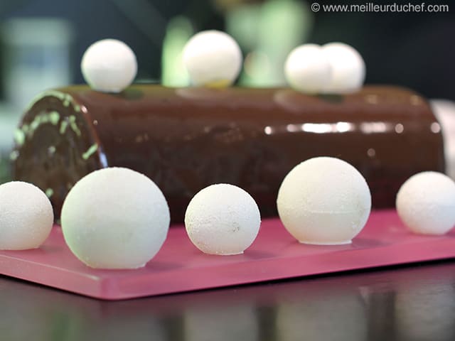 Spheres En Chocolat Blanc La Recette Illustree Meilleur Du Chef