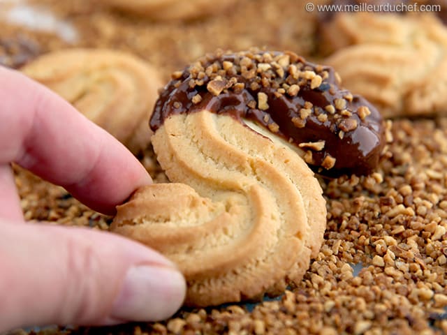 Spritz Enrobe De Chocolat La Recette Illustree Meilleur Du Chef