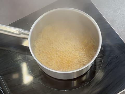 Suprême de volaille de Noël en croûte de pain d'épices, déclinaison autour de la courge, sauce Périgueux à la truffe noire - 123