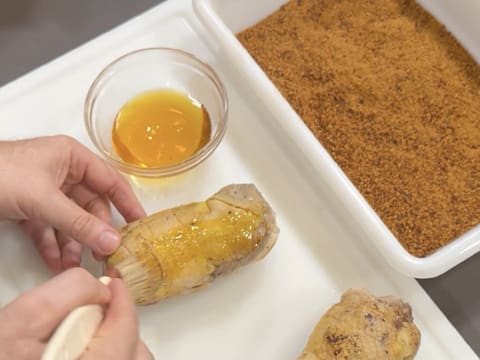 Suprême de volaille de Noël en croûte de pain d'épices, déclinaison autour de la courge, sauce Périgueux à la truffe noire - 138