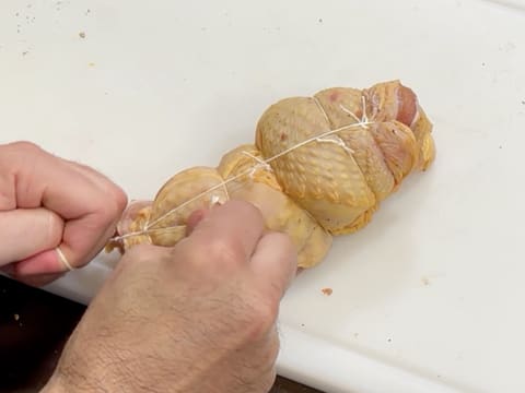 Suprême de volaille de Noël en croûte de pain d'épices, déclinaison autour de la courge, sauce Périgueux à la truffe noire - 39