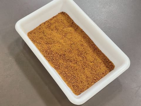 Suprême de volaille de Noël en croûte de pain d'épices, déclinaison autour de la courge, sauce Périgueux à la truffe noire - 70