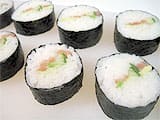 Sushis au saumon, avocat et concombre - 31