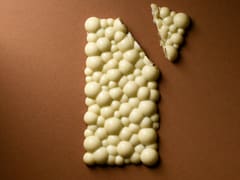 Tablette de chocolat blanc fourré à la pistache