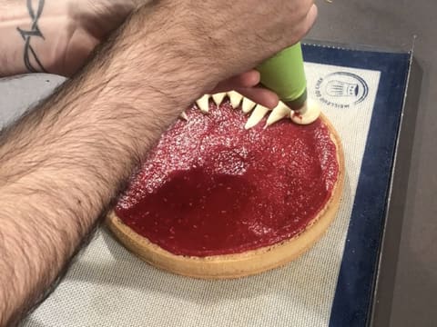 Tarte à la fraise sur son moelleux noisette - 101