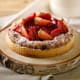 Tarte de fruits rouges avec un croustillant praliné