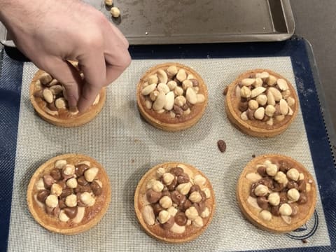 Amandes et noisettes sur tartes