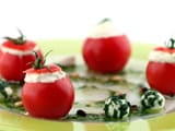 Tomates cocktail en espuma de mozzarella et son pesto