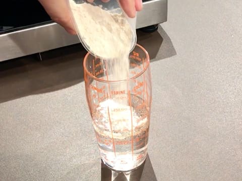 Truite confite basse température, mousseline de topinambour et tuile dentelle - 11