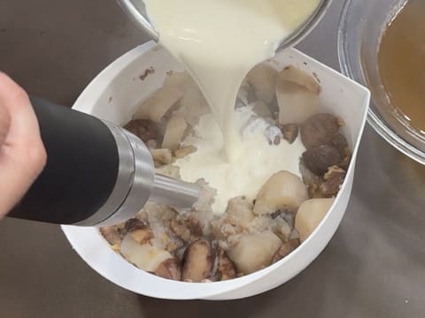 Truite confite basse température, mousseline de topinambour et tuile dentelle - 24