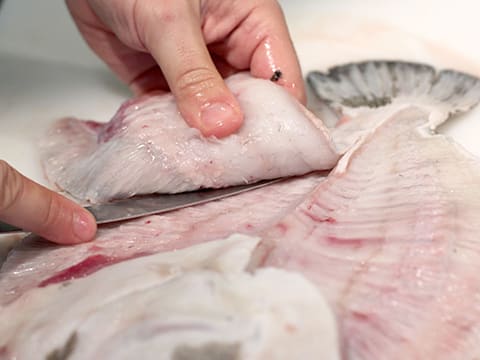 Turbot à la mousseline de Saint-Jacques et girolles sur son écrasé de potimarron - 10